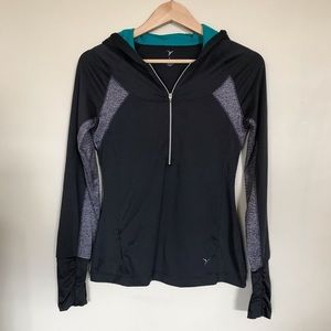 Fitted active zip-up